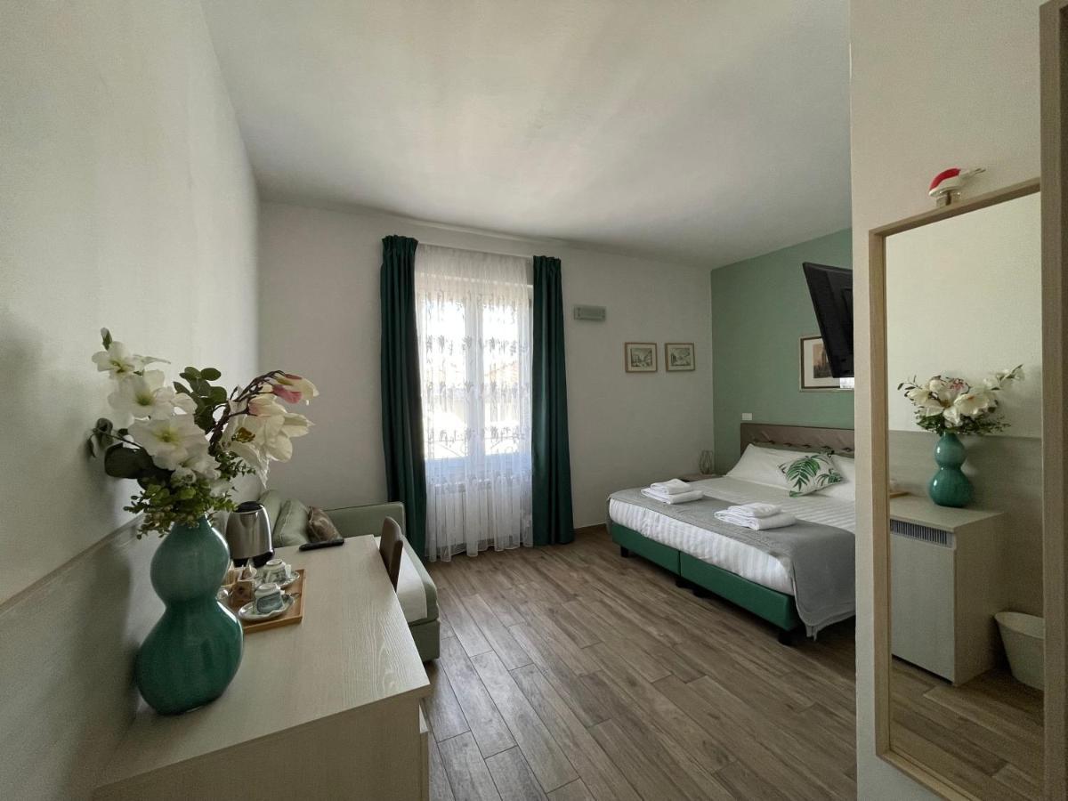 Porta Santa Croce Hotell Florens Exteriör bild