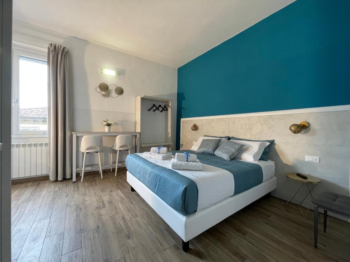 Porta Santa Croce Hotell Florens Exteriör bild