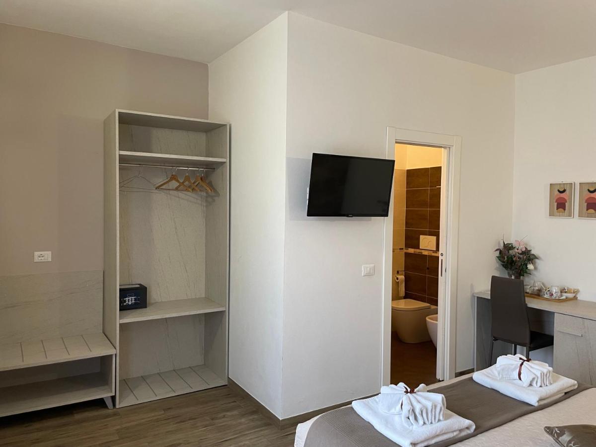 Porta Santa Croce Hotell Florens Exteriör bild